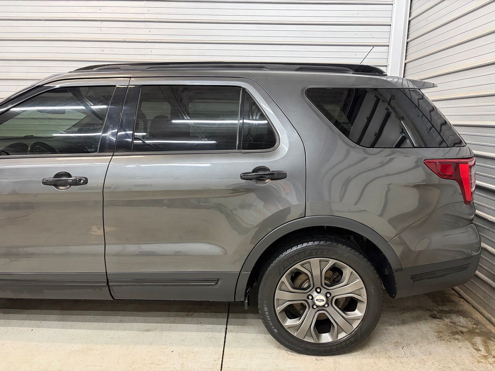 Photo 4 of 2018 Ford Explorer Sport