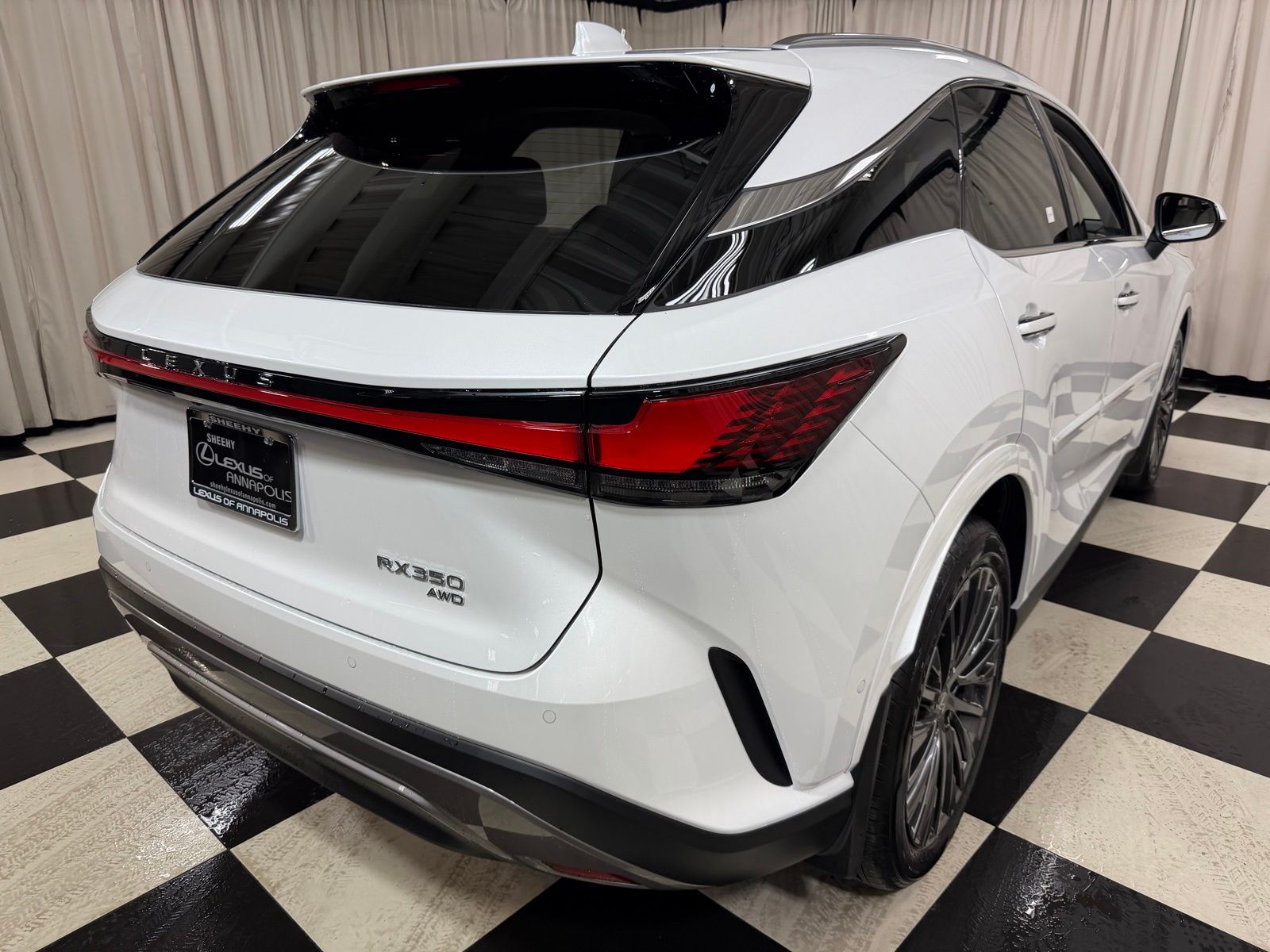 View vehicle photo 6