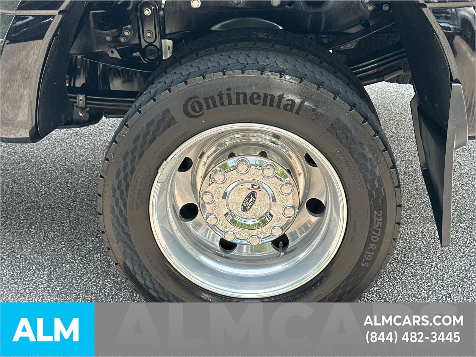 Used 2025 Black Ford Platinum image 23