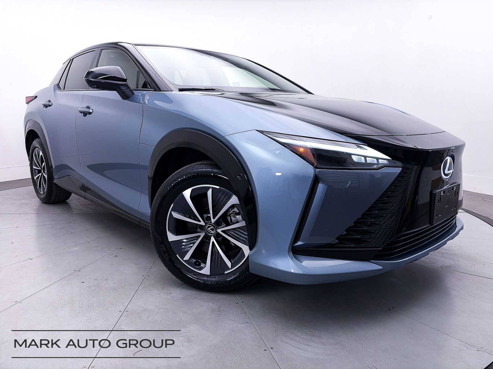 2023 Lexus RZ 450e Premium