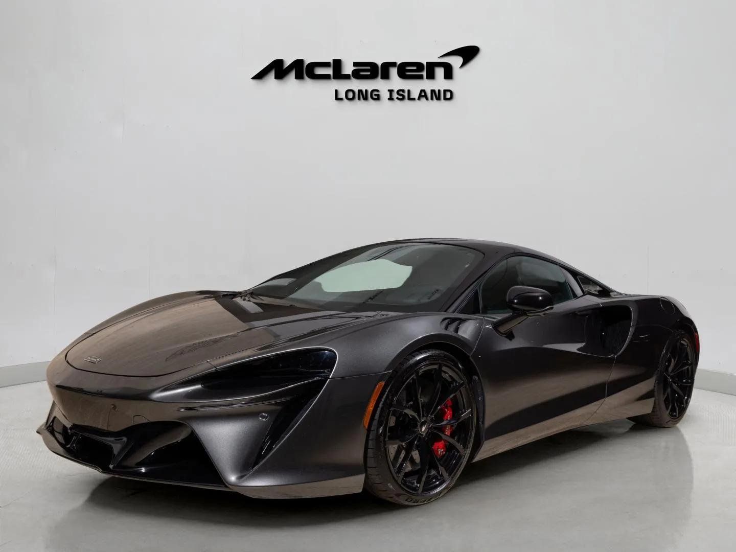 2023 McLaren Artura Techlux