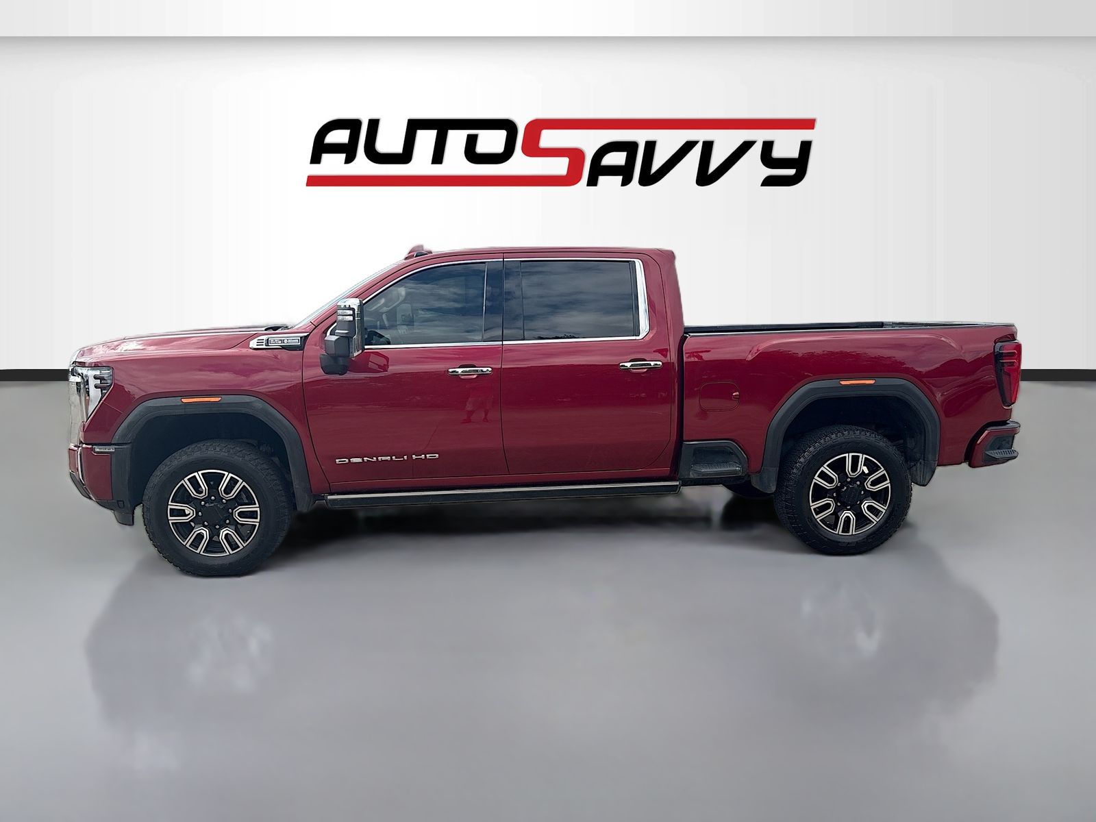 Used 2024 Red GMC Denali image 4