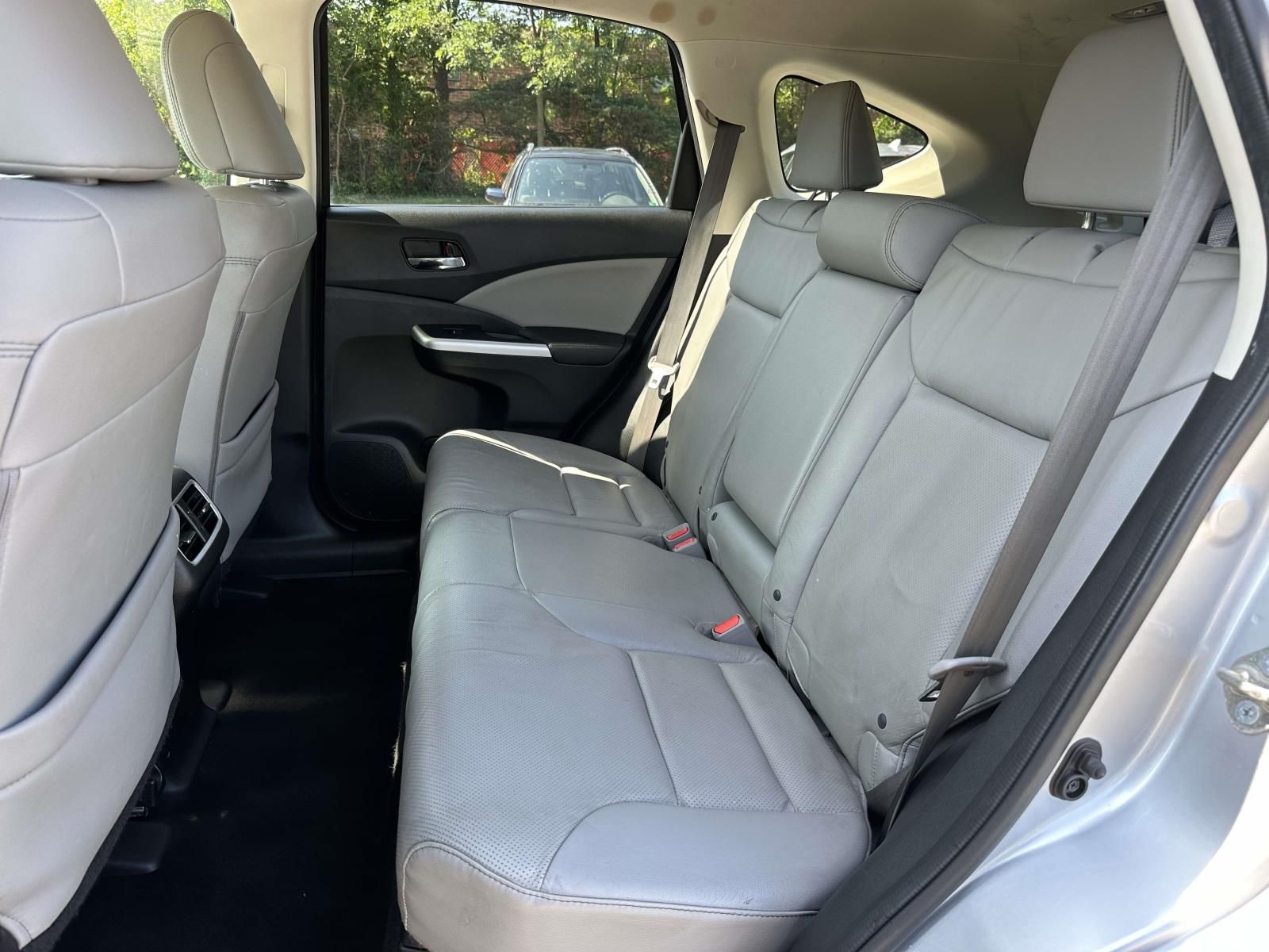 Used 2016 Silver Honda EX-L image 7