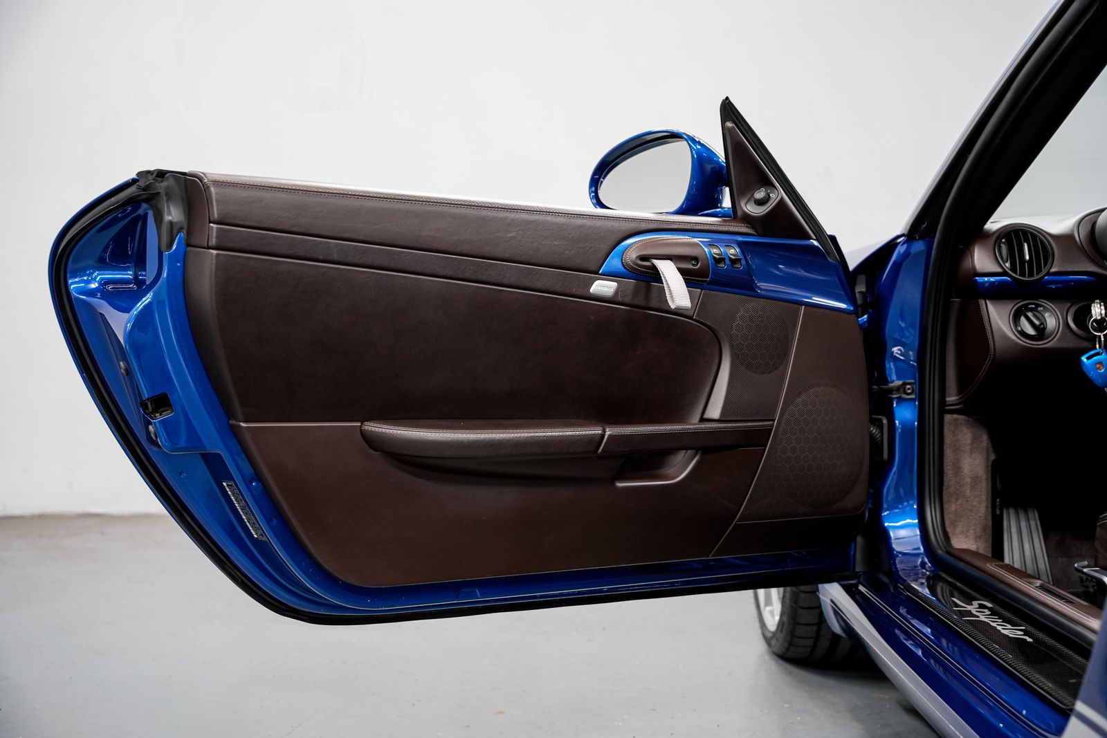 2011 Porsche Boxster Spyder — photo 24
