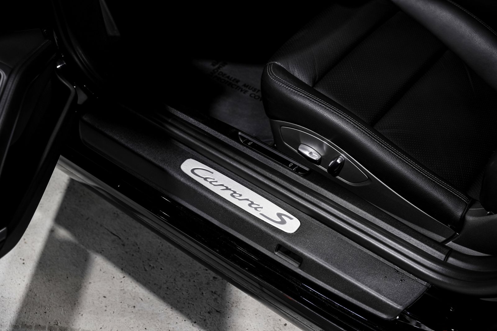 2014 Porsche 911 Carrera S — photo 22