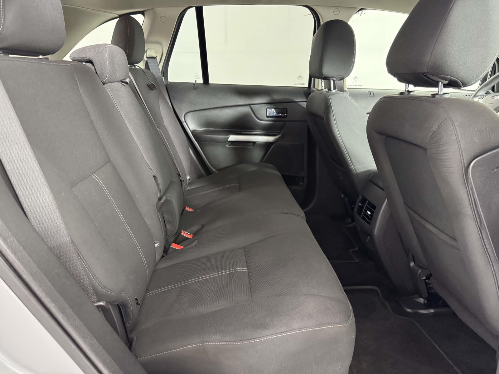 Used 2013 Silver Ford SE image 31
