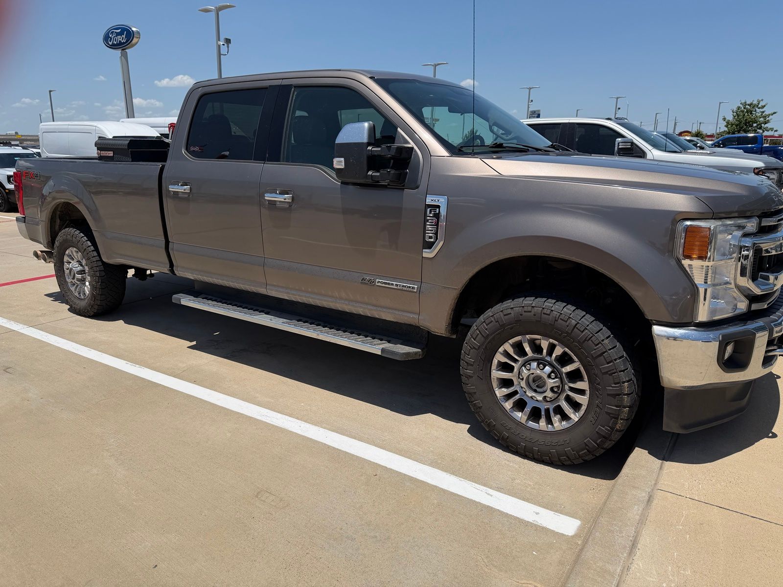 View vehicle photo 3