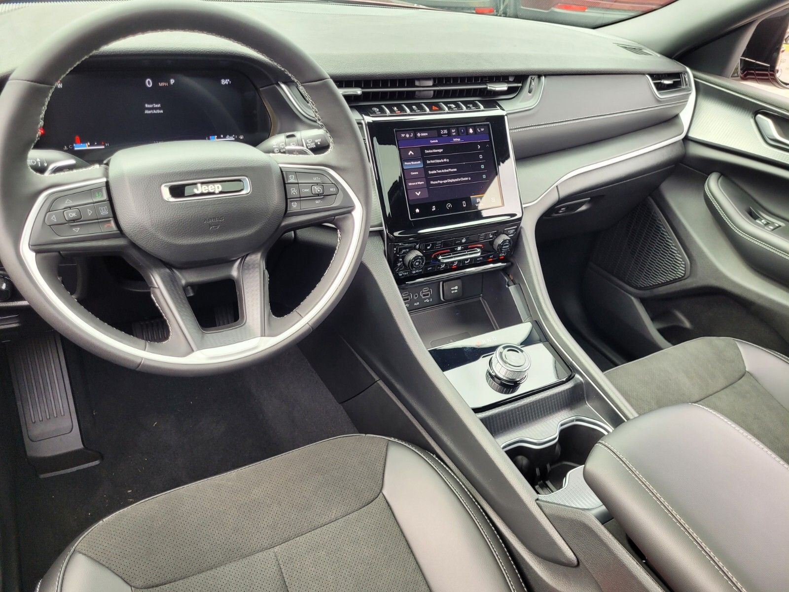 2025 Jeep Grand Cherokee Altitude X photo 4