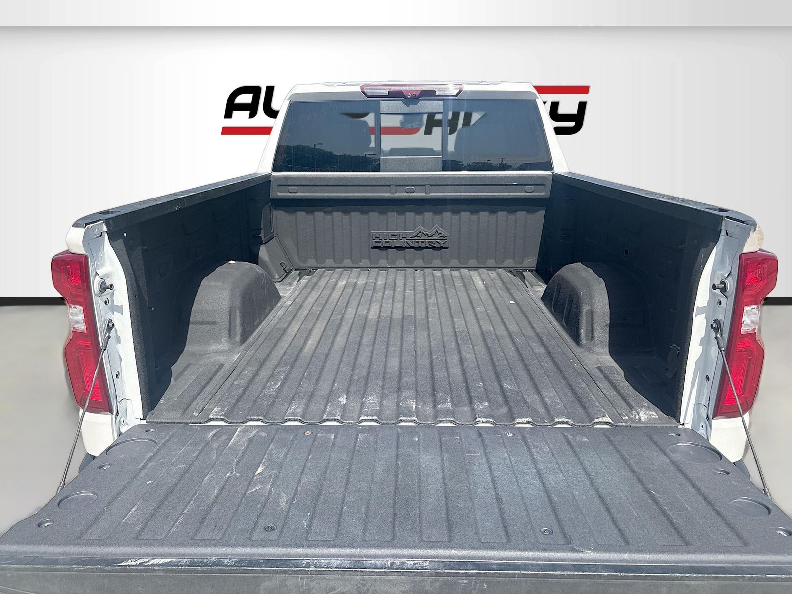 Used 2024 Beige Chevrolet High Country image 27