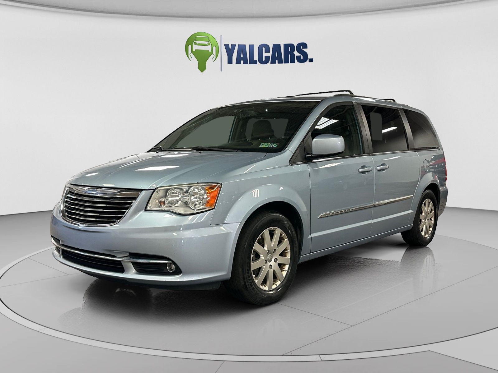 Crystal Blue Pearlcoat 2016 Chrysler Town & Country Touring FWD Minivan Front-Wheel Drive 6-Speed Automatic