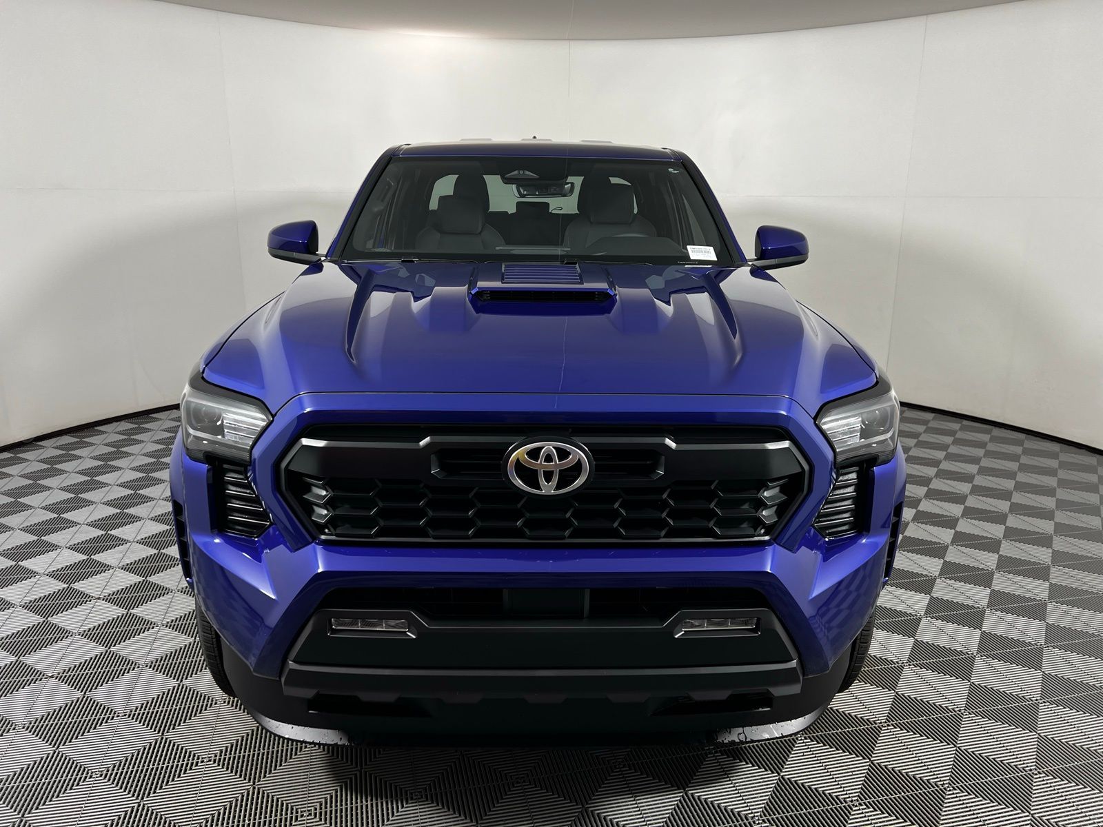 2025 Toyota Tacoma TRD Sport 2