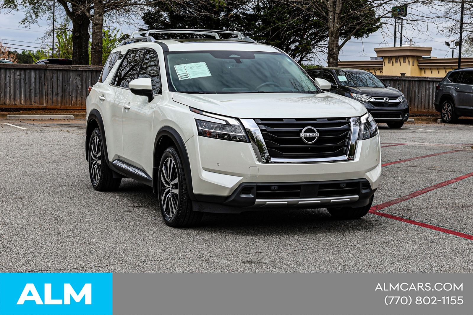 Used 2024 White Nissan Platinum image 6