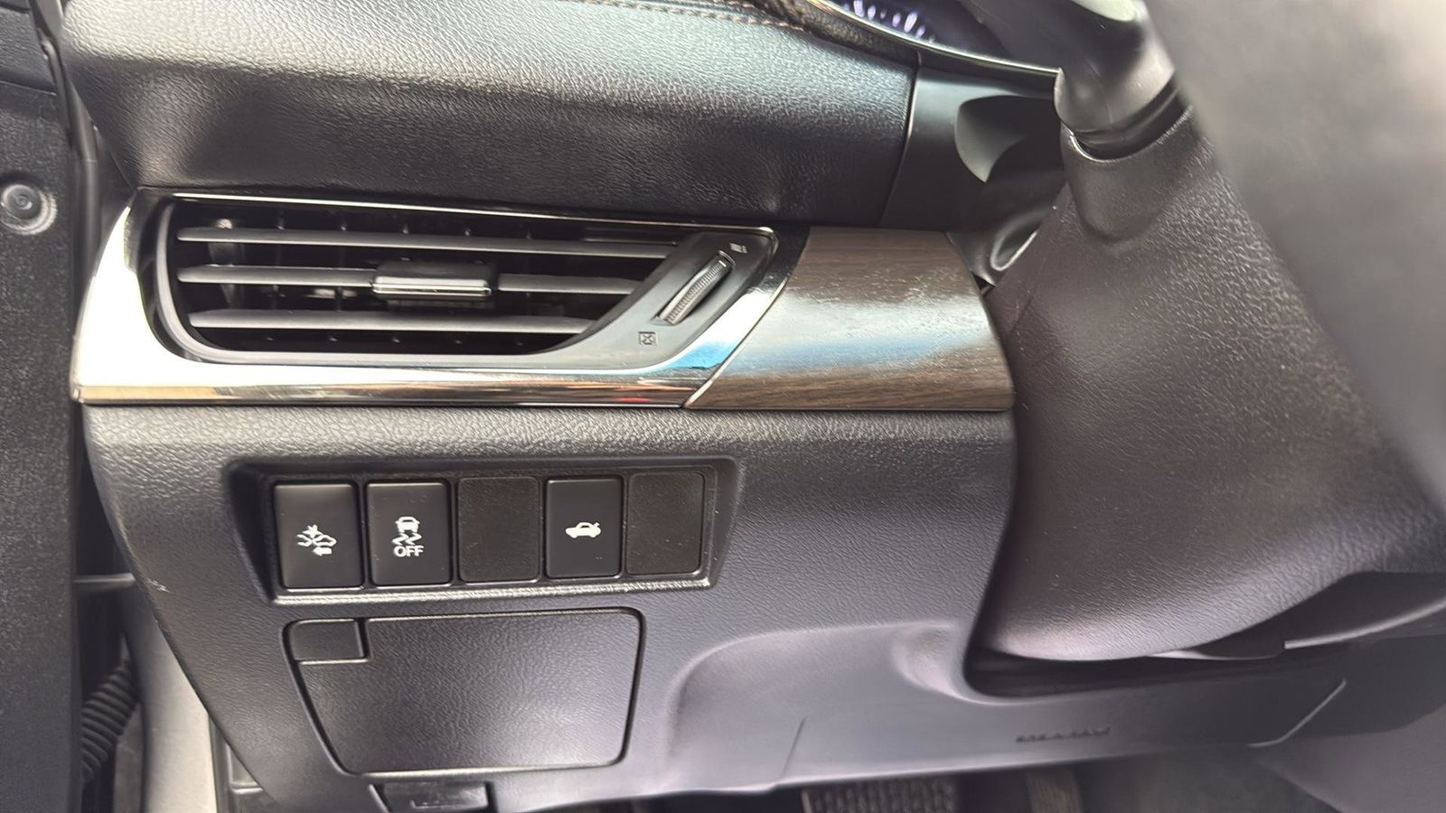 Used Car 2018 Toyota Avalon  Xle Plus For Sale Under $20,000 In Austin, Texas