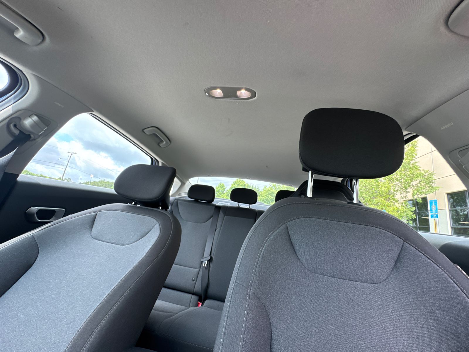 Used 2025 Blue Kia LXS image 31