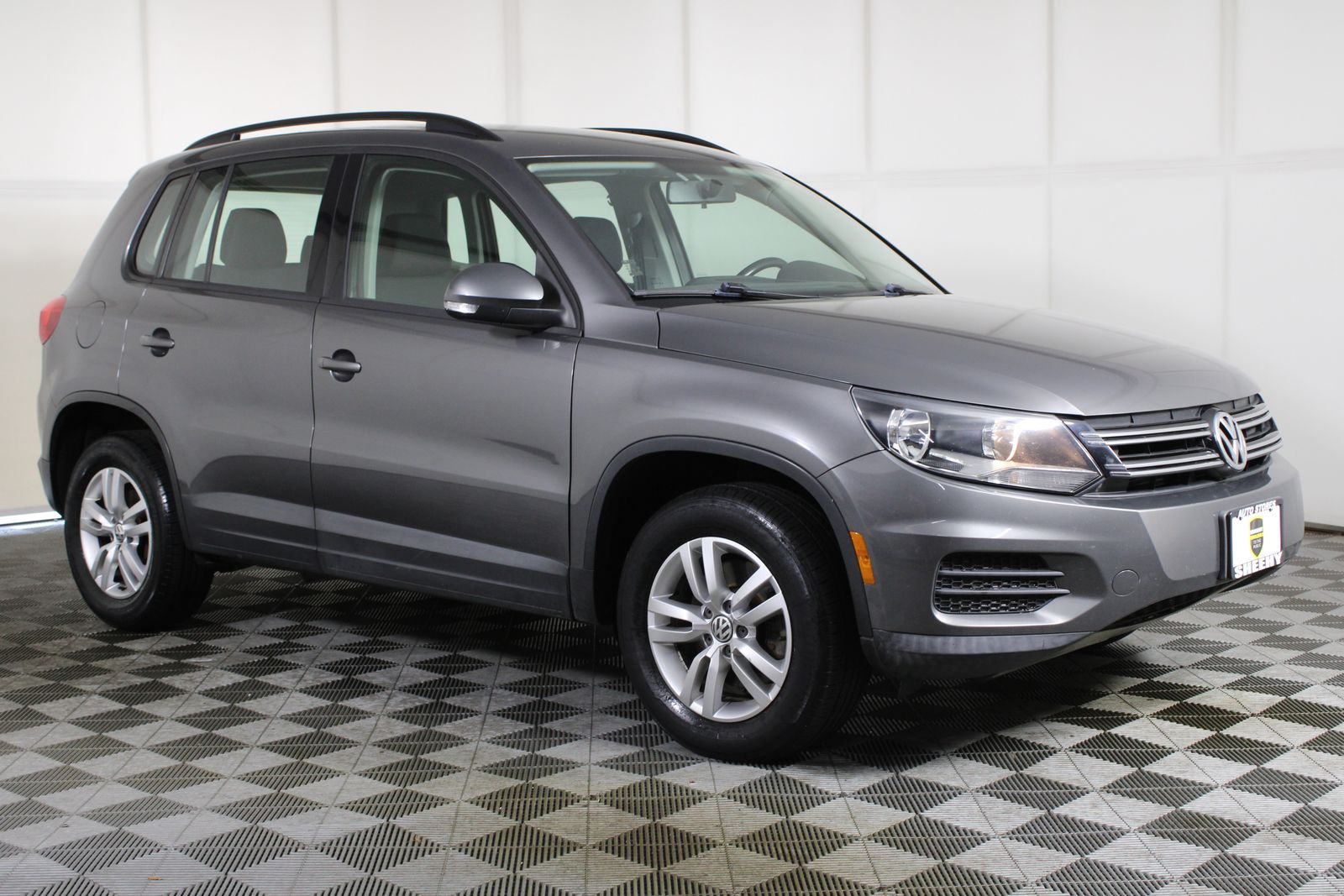 Used 2015 Gray Volkswagen S image 30