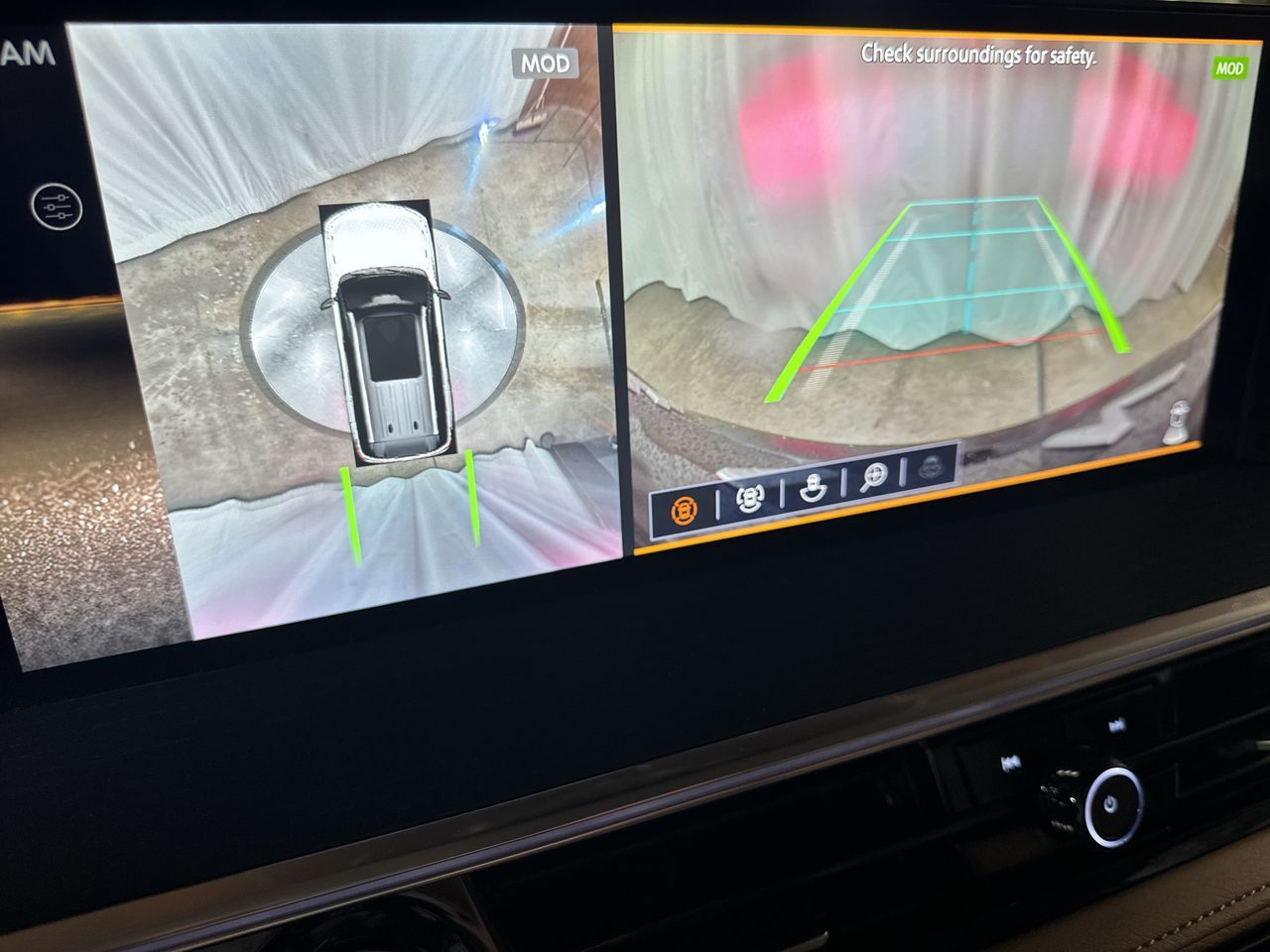 2025 Infiniti QX80 Sensory photo 22