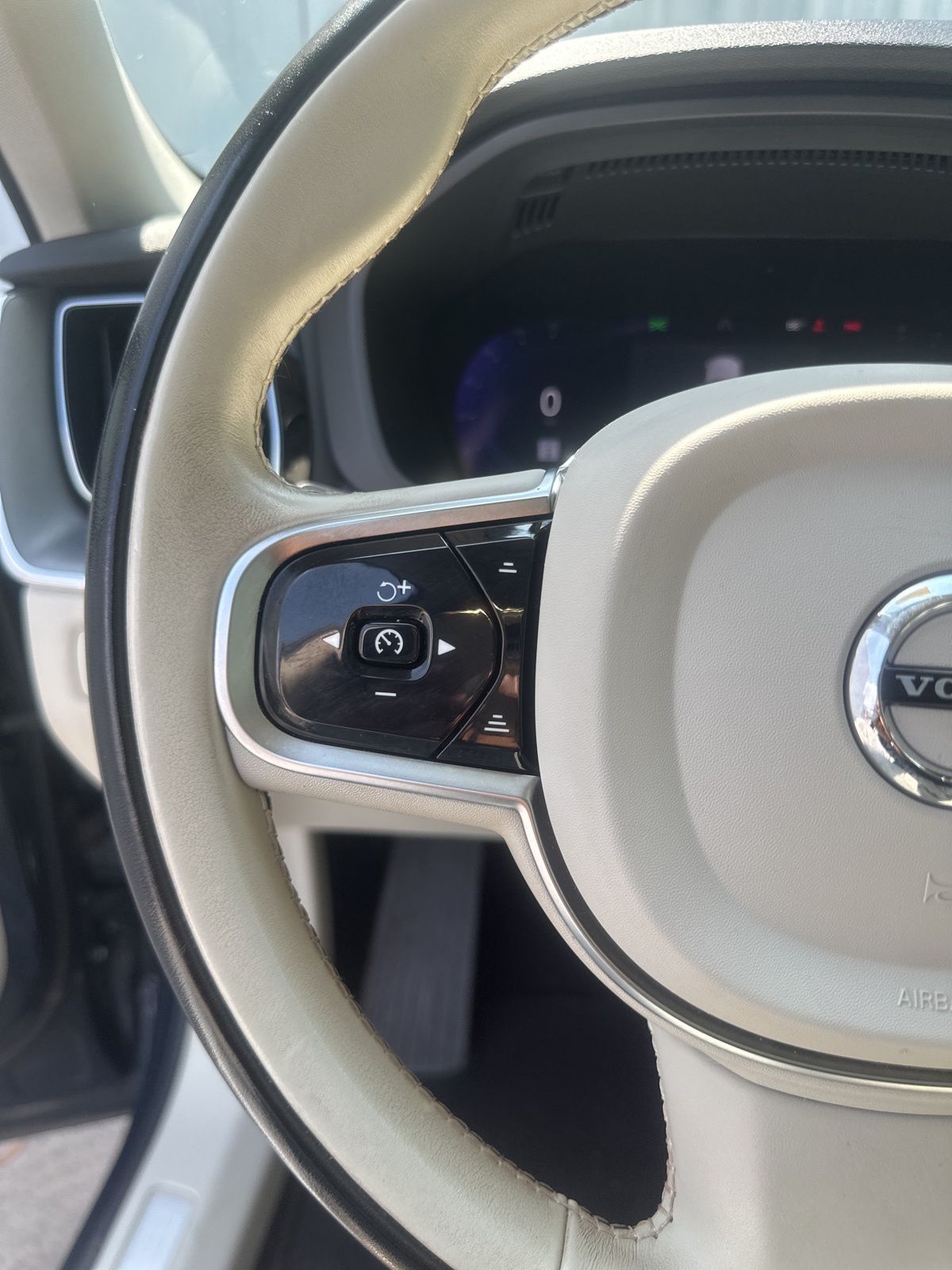 Used Car 2024 Volvo Xc60  B5 Core For Sale Under $30,000 In Austin, Texas