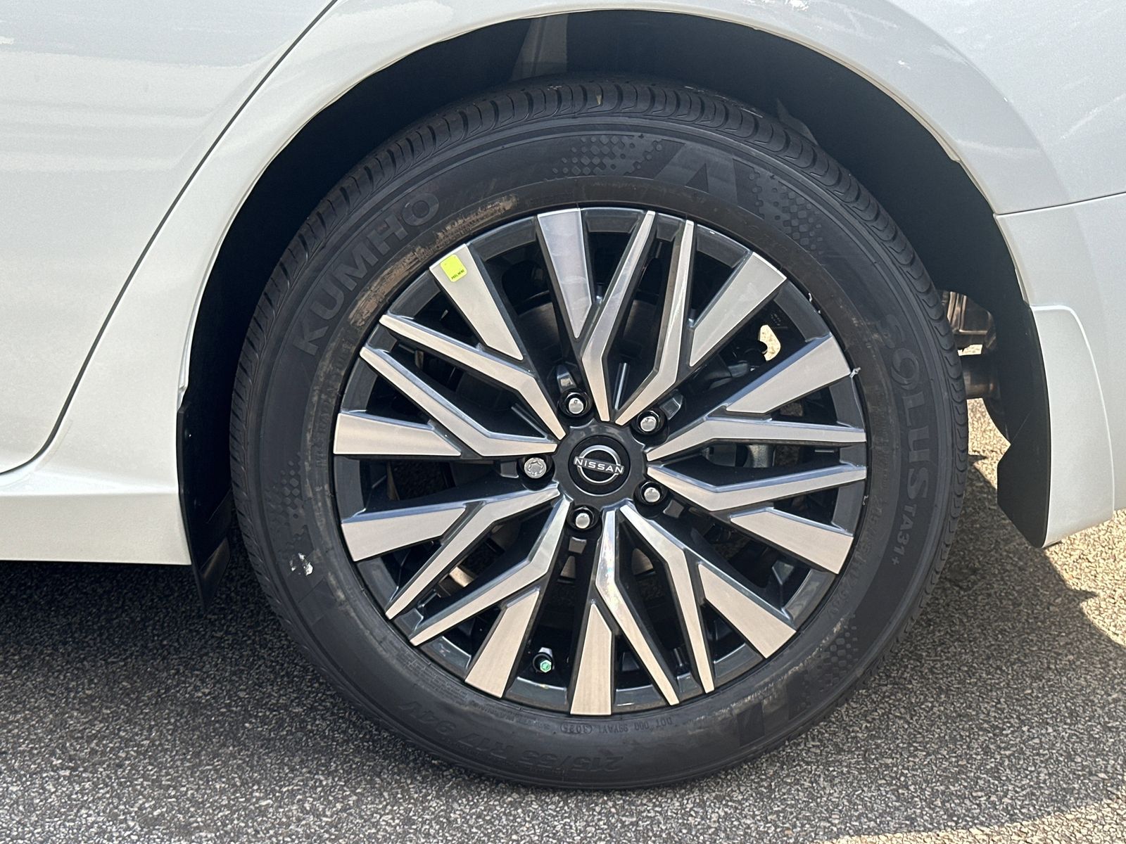 2025 Nissan Altima 2.5 SV photo 28