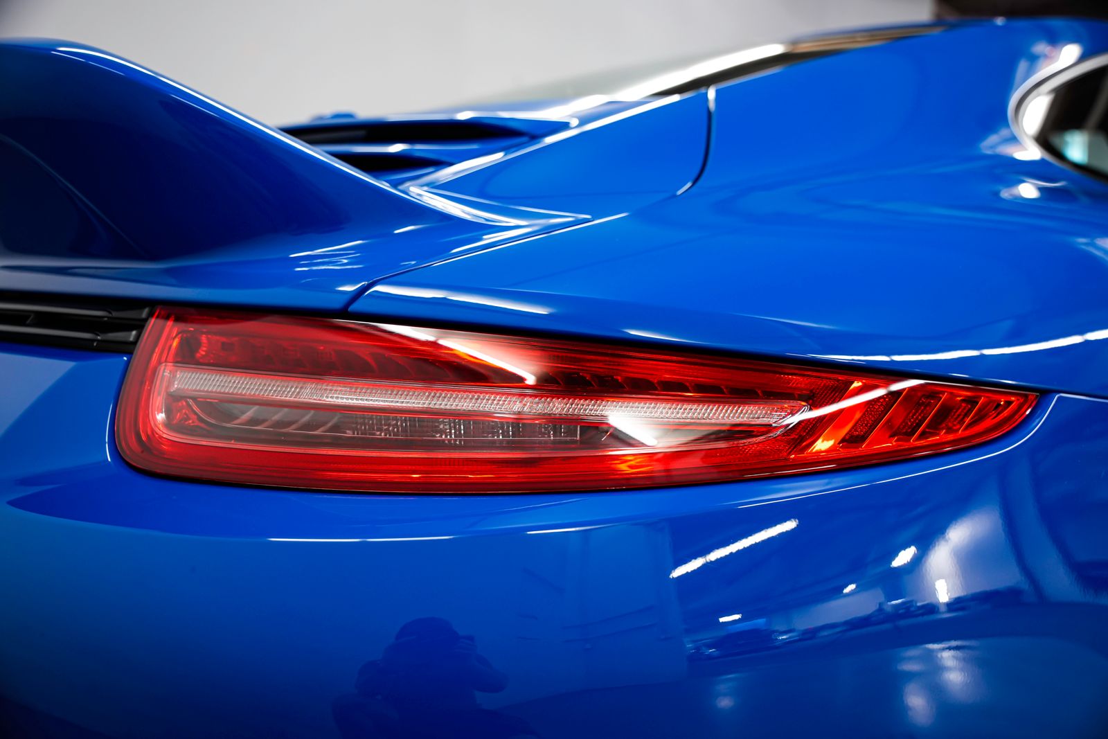 2016 Porsche 911 Carrera GTS — photo 41