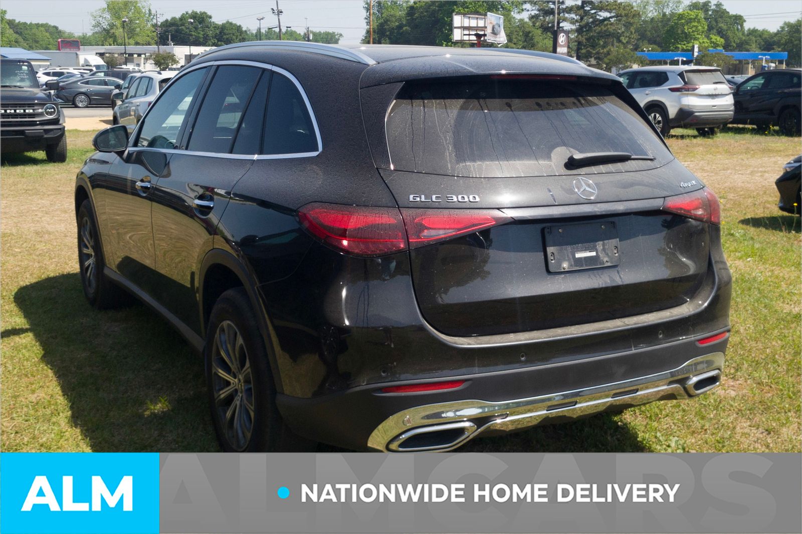 Used 2024 Black Mercedes-Benz GLC 300 image 5