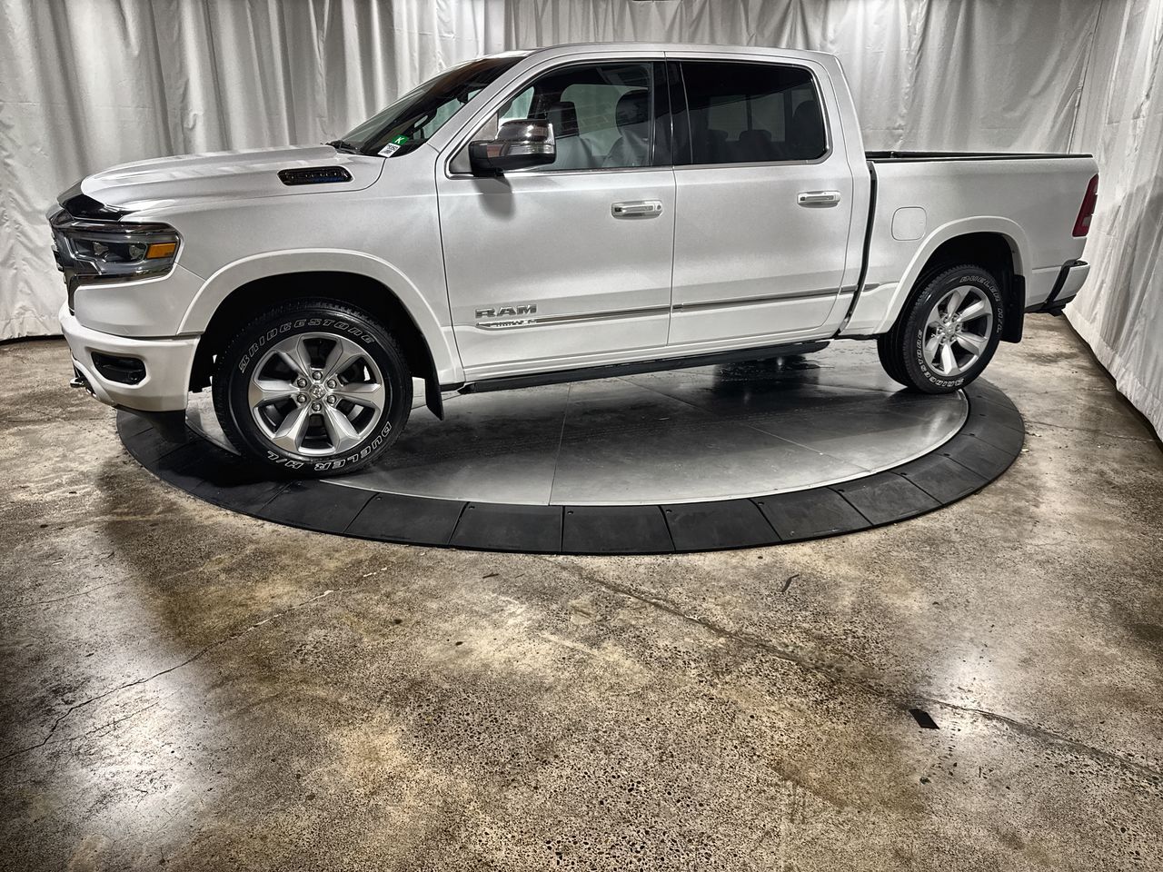 2022 RAM 1500 Limited Crew Cab 4WD