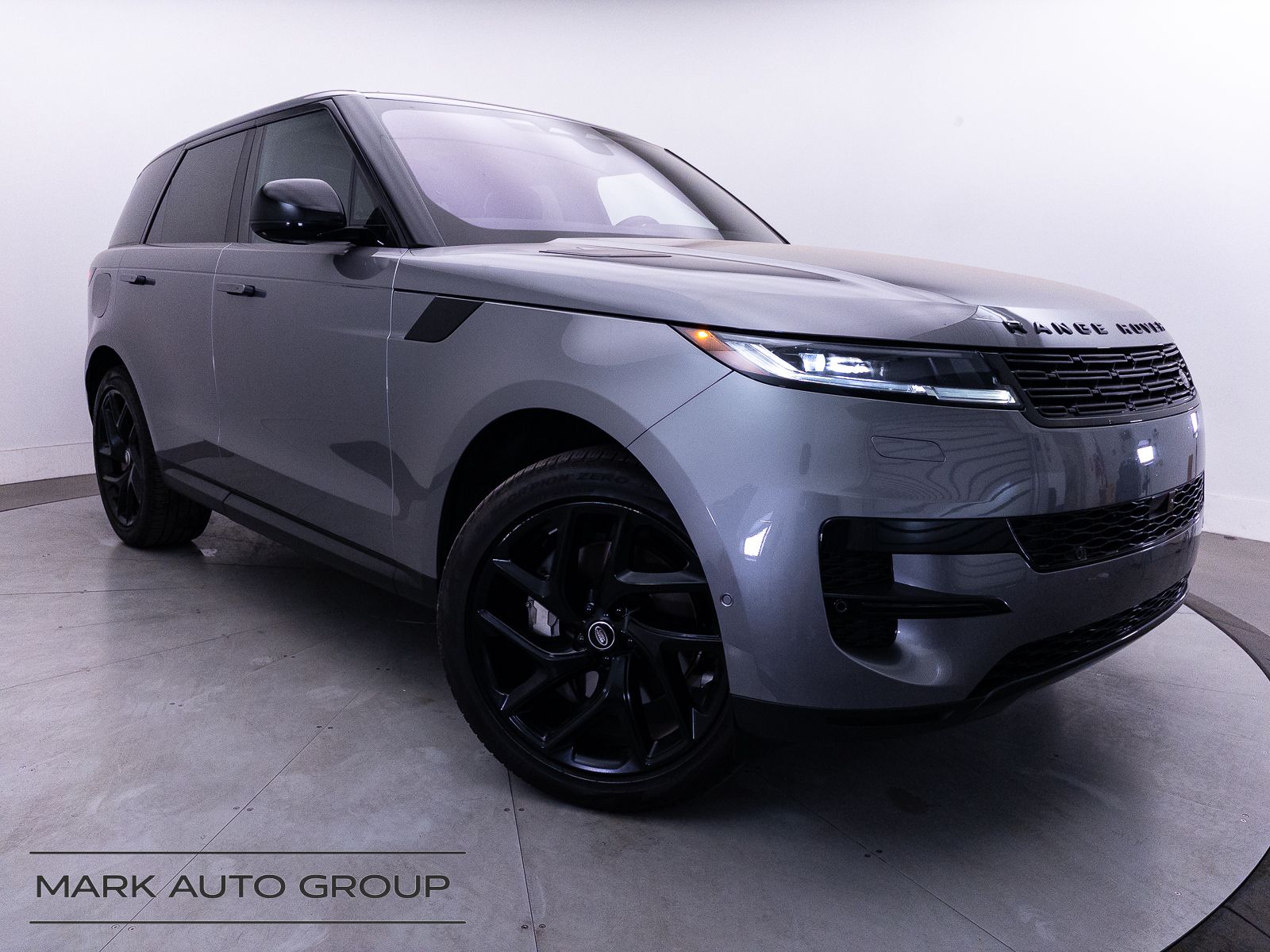 2023 Land Rover Range Rover Sport SE