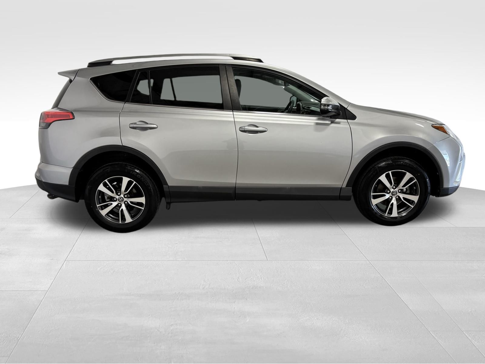 Used Car 2018 Toyota Rav4  For Sale Under $20,000 In Austin, Texas