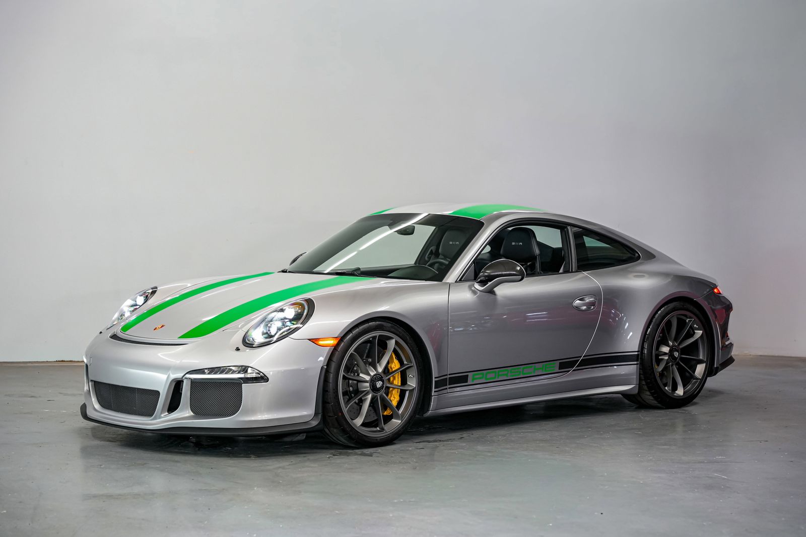2016 Porsche 911 R — photo 6