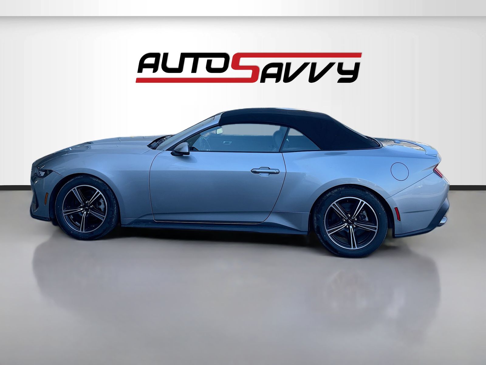 Used 2024 Silver Ford EcoBoost Premium image 4