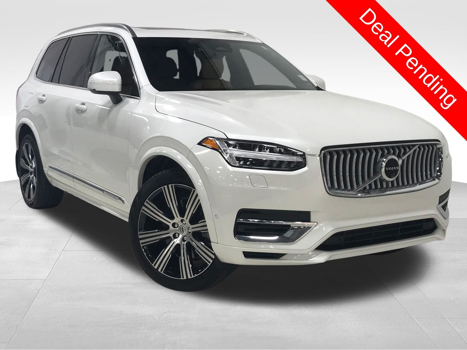 2024 Volvo XC90 Recharge T8 Ultimate Bright Theme 7-Passenger eAWD