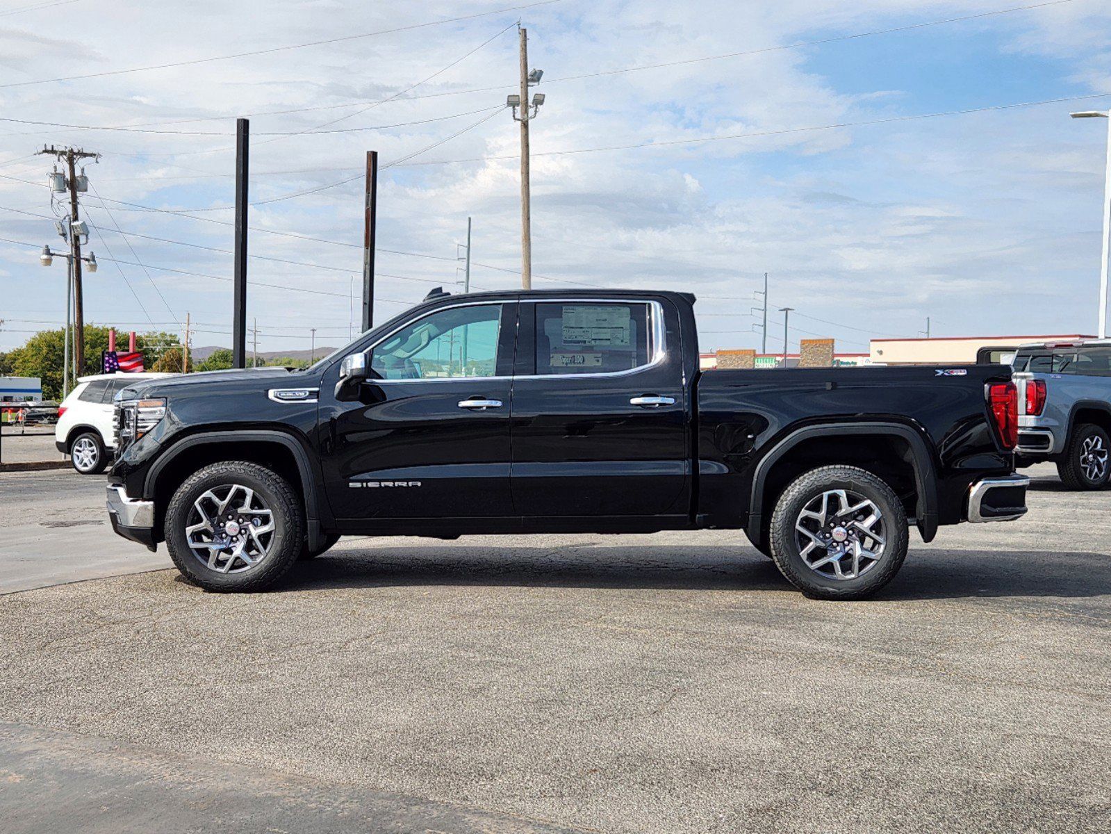 2025 GMC Sierra 1500 SLT 3