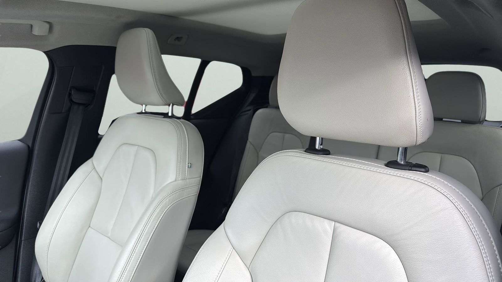 Used Car 2022 Volvo Xc40  Momentum For Sale Under $30,000 In Austin, Texas