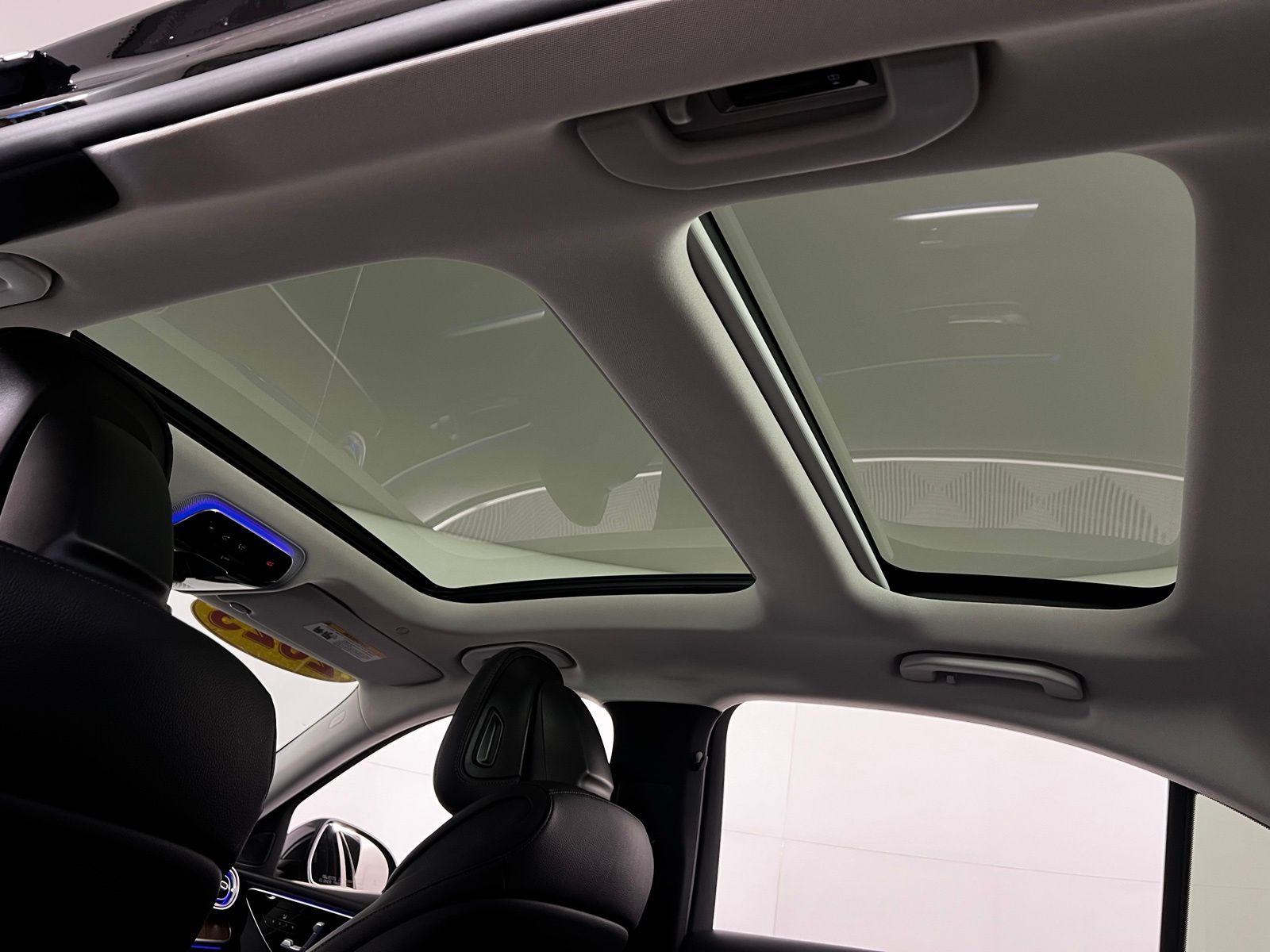 Thumbnail: 2023 Mercedes-Benz C-Class - 24