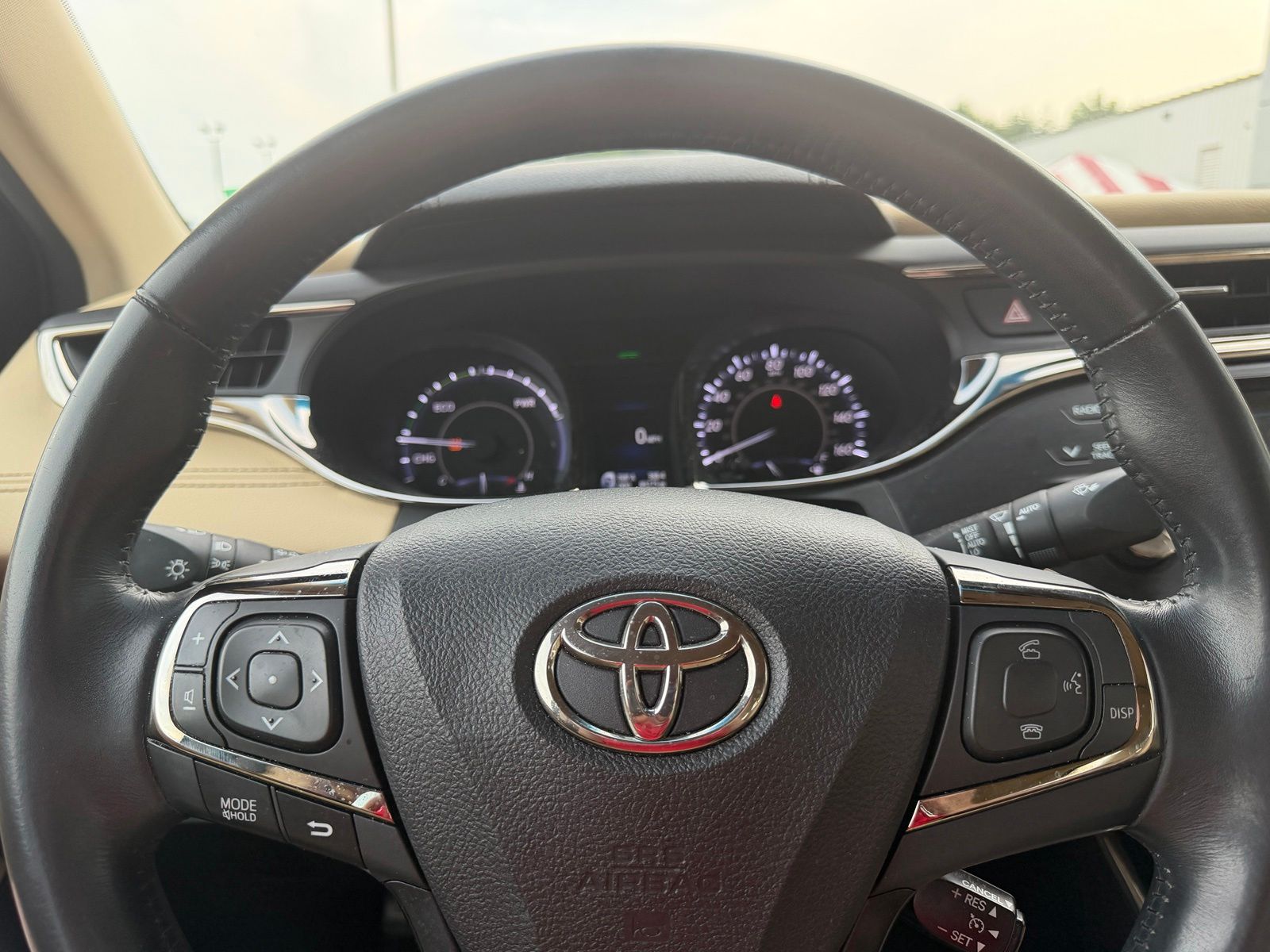 Used 2014 Red Toyota Limited image 13