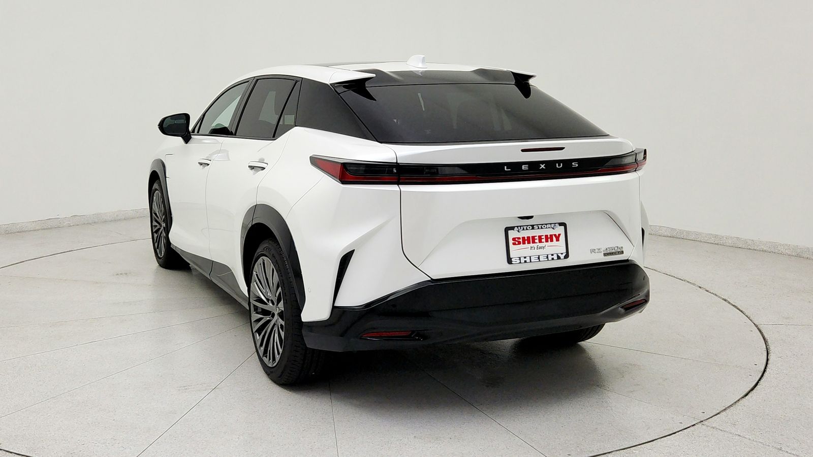 Used 2023 White Lexus 450e Luxury image 5