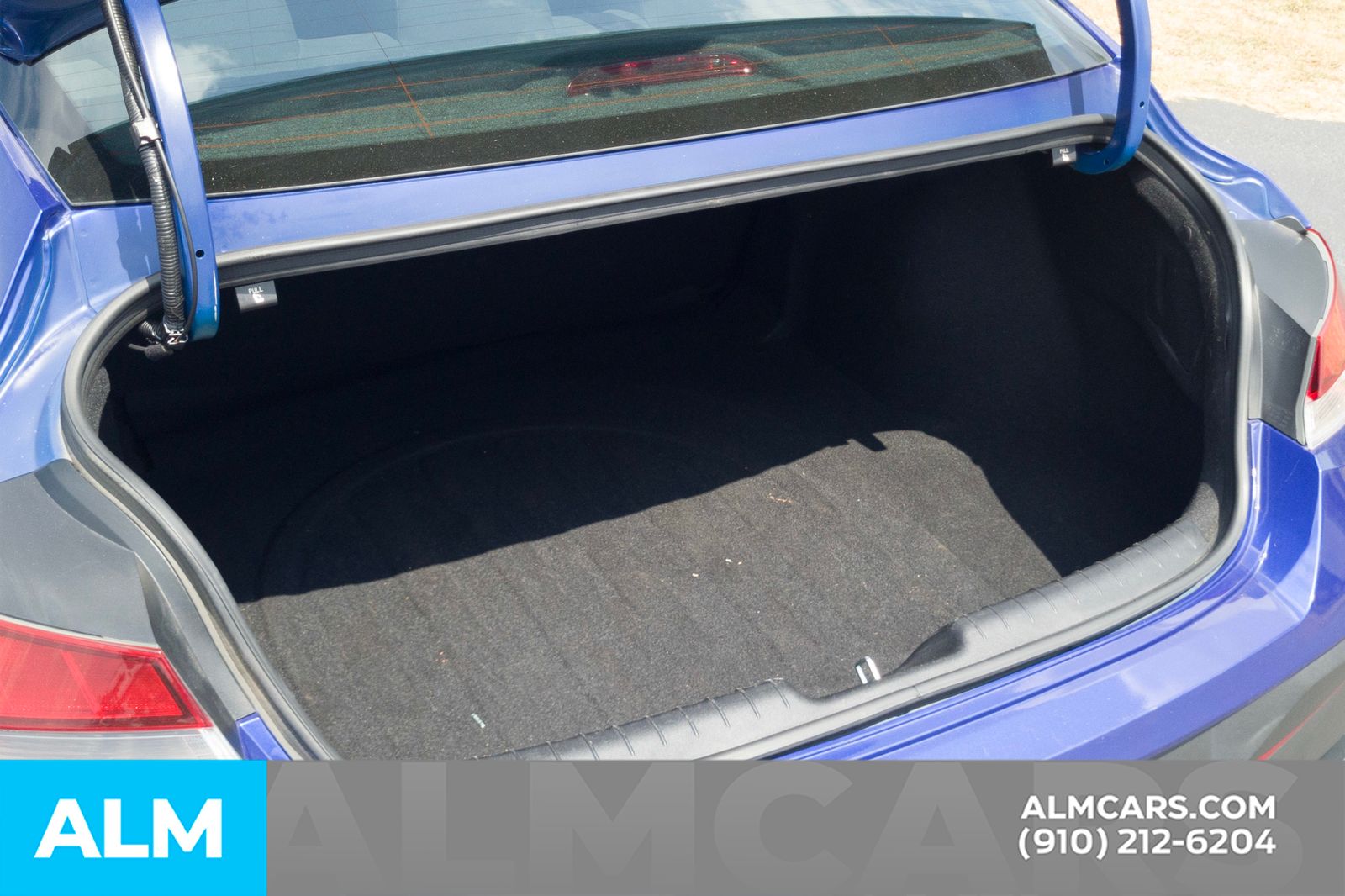 Used 2024 Blue Hyundai SEL image 8