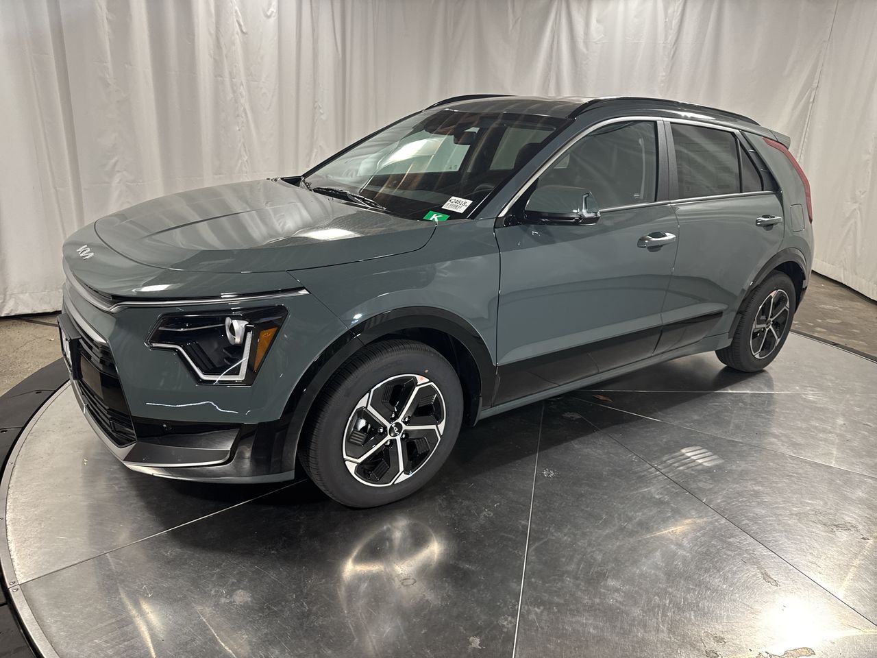 2025 Kia Niro SX