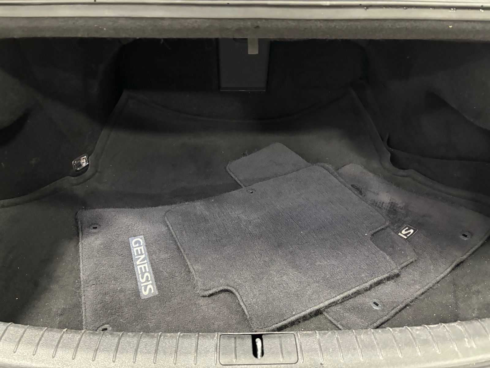 Used Car 2015 Hyundai Genesis  3.8 For Sale Under $15,000 In Austin, Texas