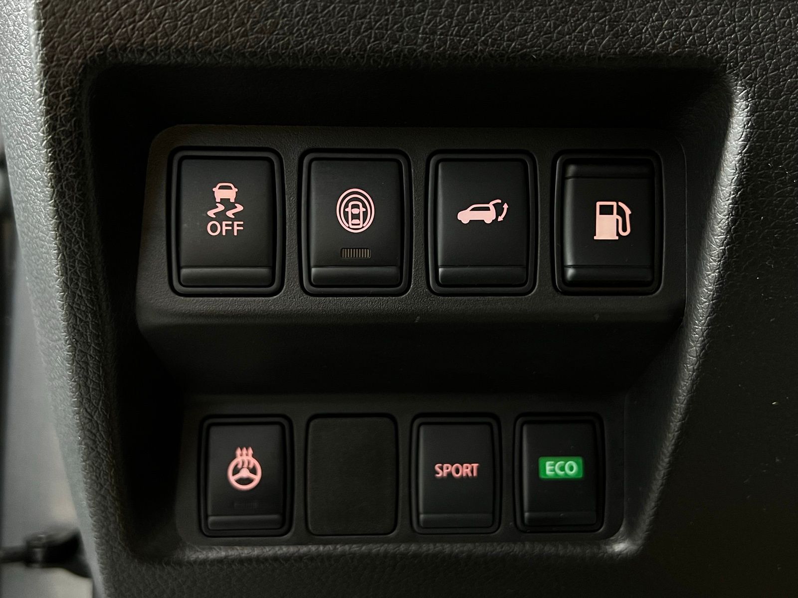 Thumbnail: 2018 Nissan Rogue - 23