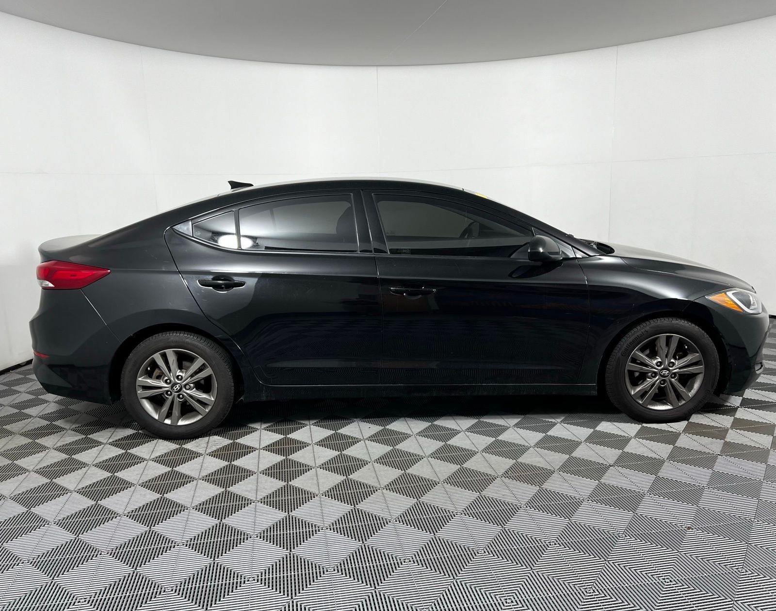 2018 Hyundai Elantra SEL 4