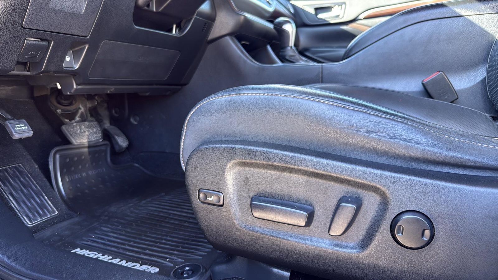 Used Car 2015 Toyota Highlander  Limited For Sale Under $20,000 In Austin, Texas