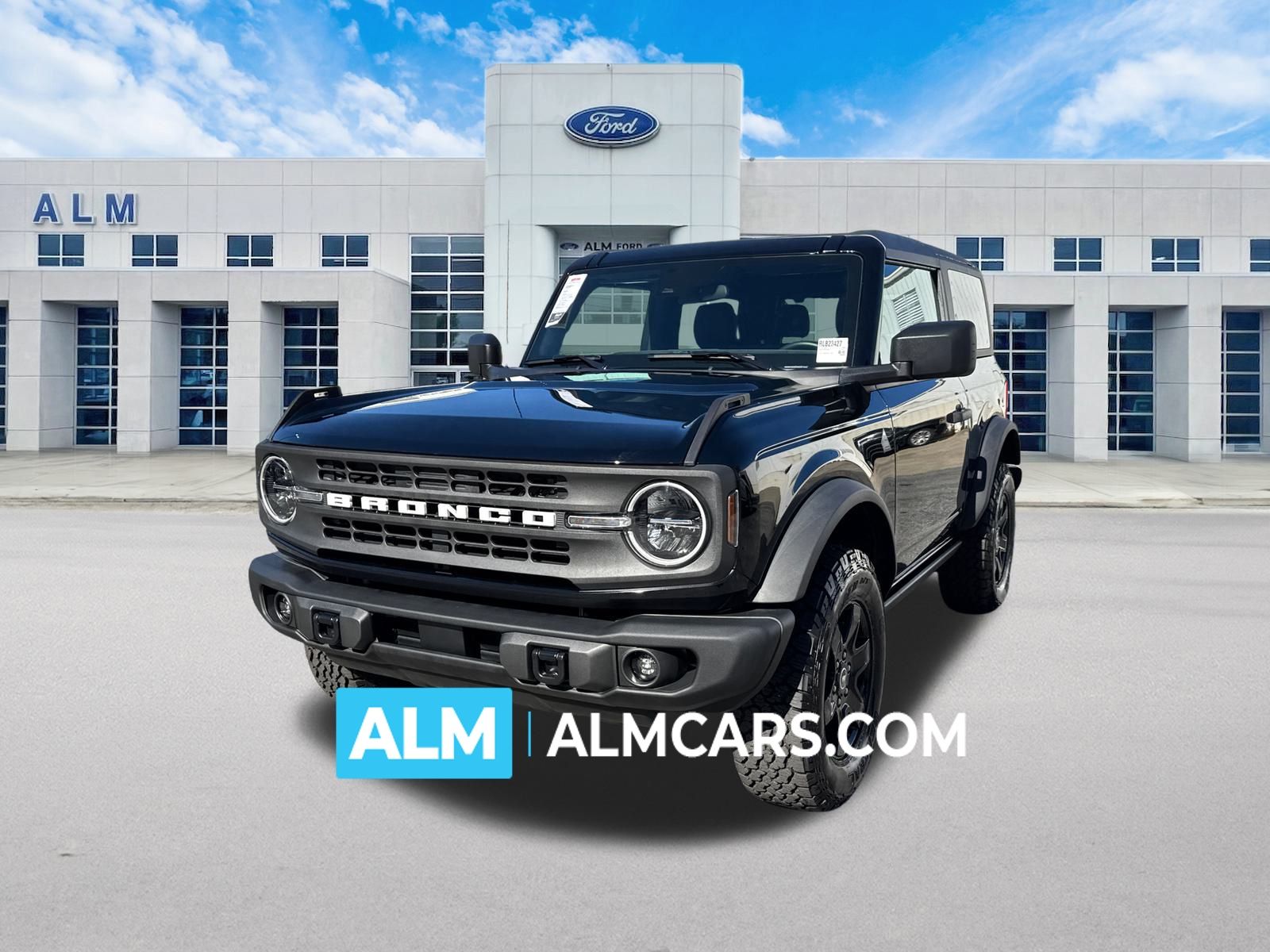 2024 Ford Bronco 2-Door Black Diamond's photo