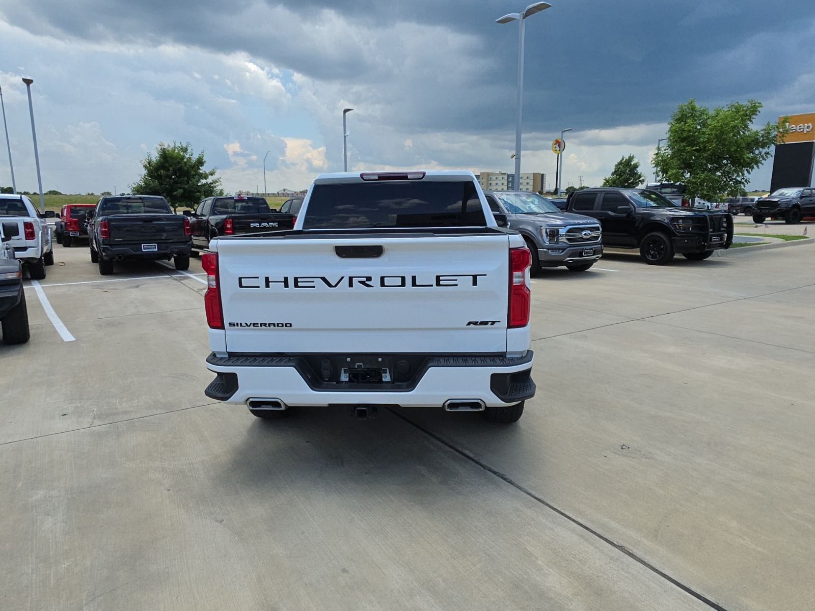 View vehicle photo 7