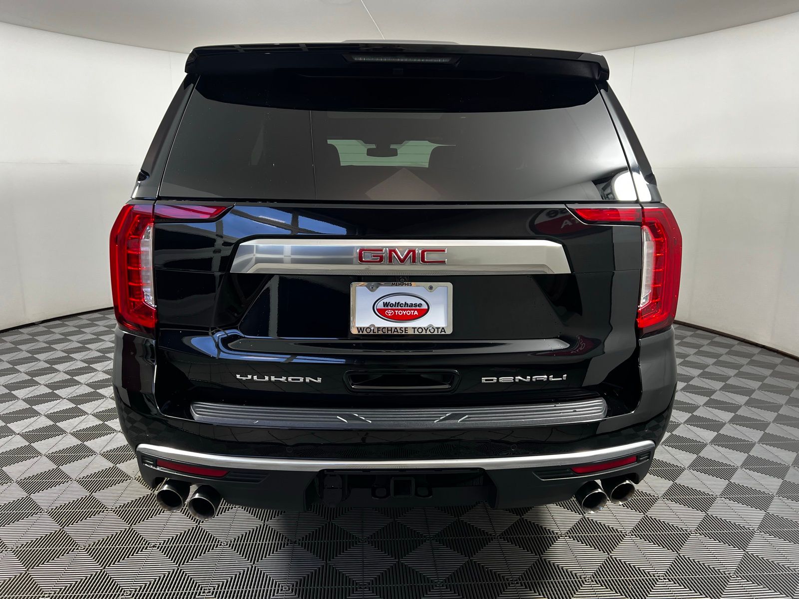 2022 GMC Yukon Denali 6