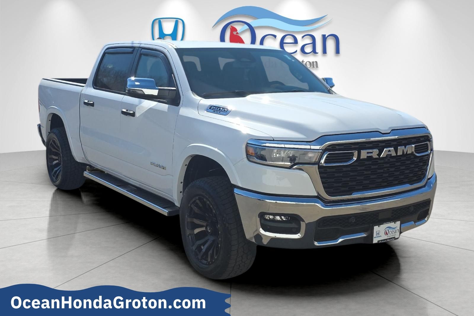 Bright White 2025 RAM 1500 Big Horn Crew Cab 4WD Pickup Truck Four-Wheel Drive 8-Speed Automatic