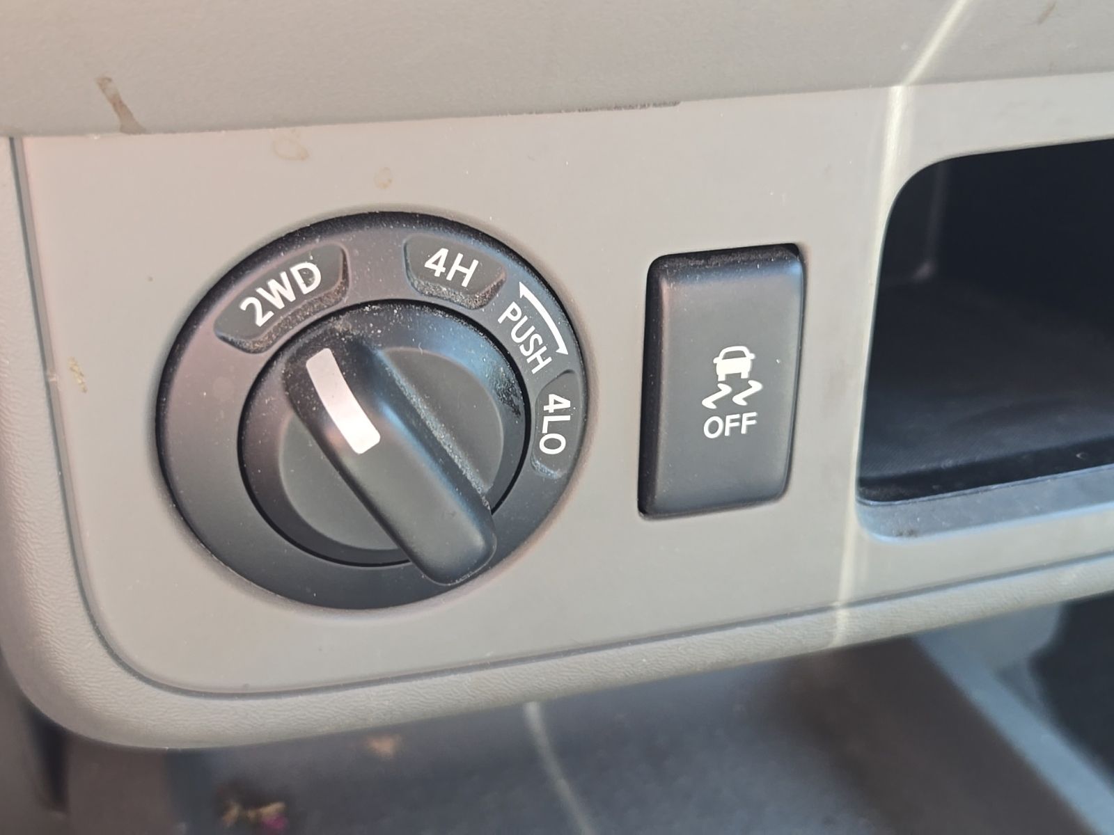 Used 2019 Gray Nissan SV image 23
