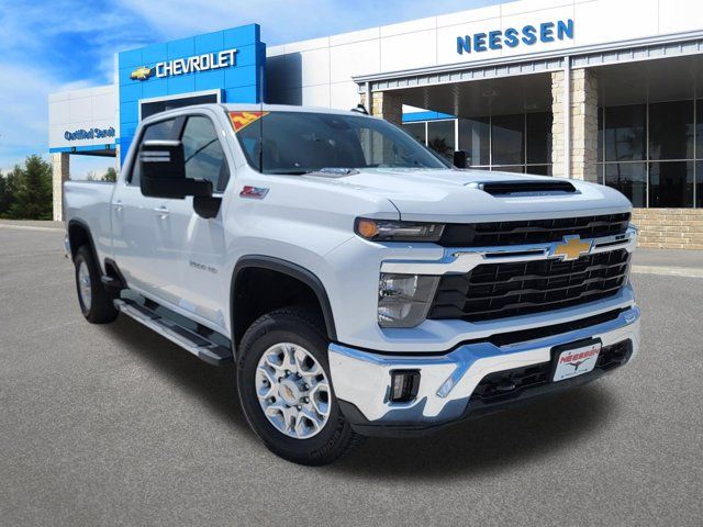 2025 Chevrolet Silverado 2500HD LT Crew Cab 4WD