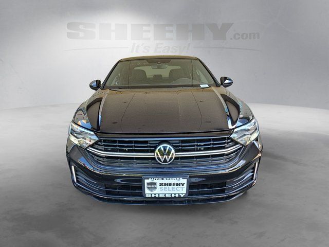 Used 2023 Black Volkswagen 1.5T Sport image 16