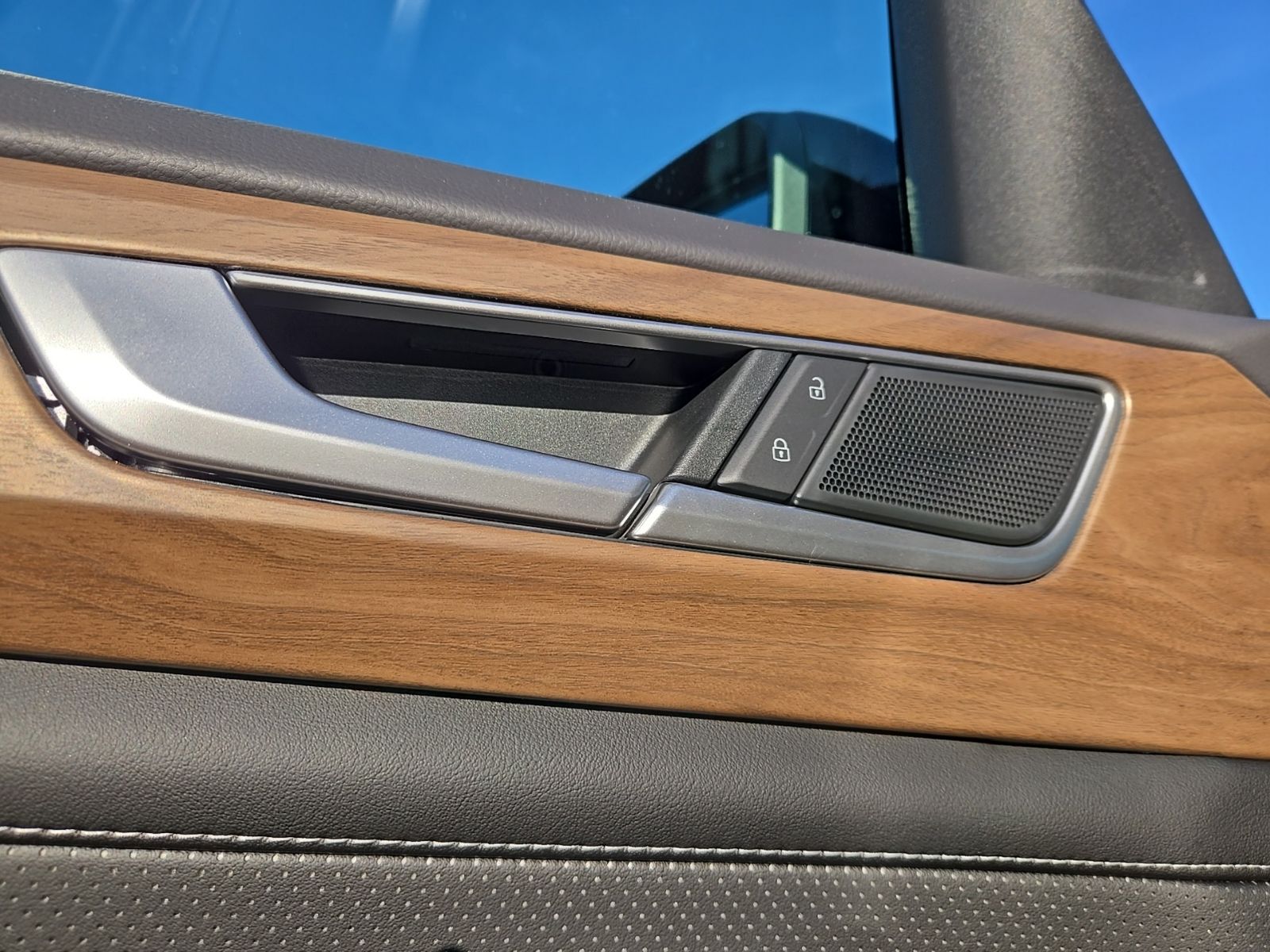 new 2026 Volkswagen Atlas car, priced at $46,399