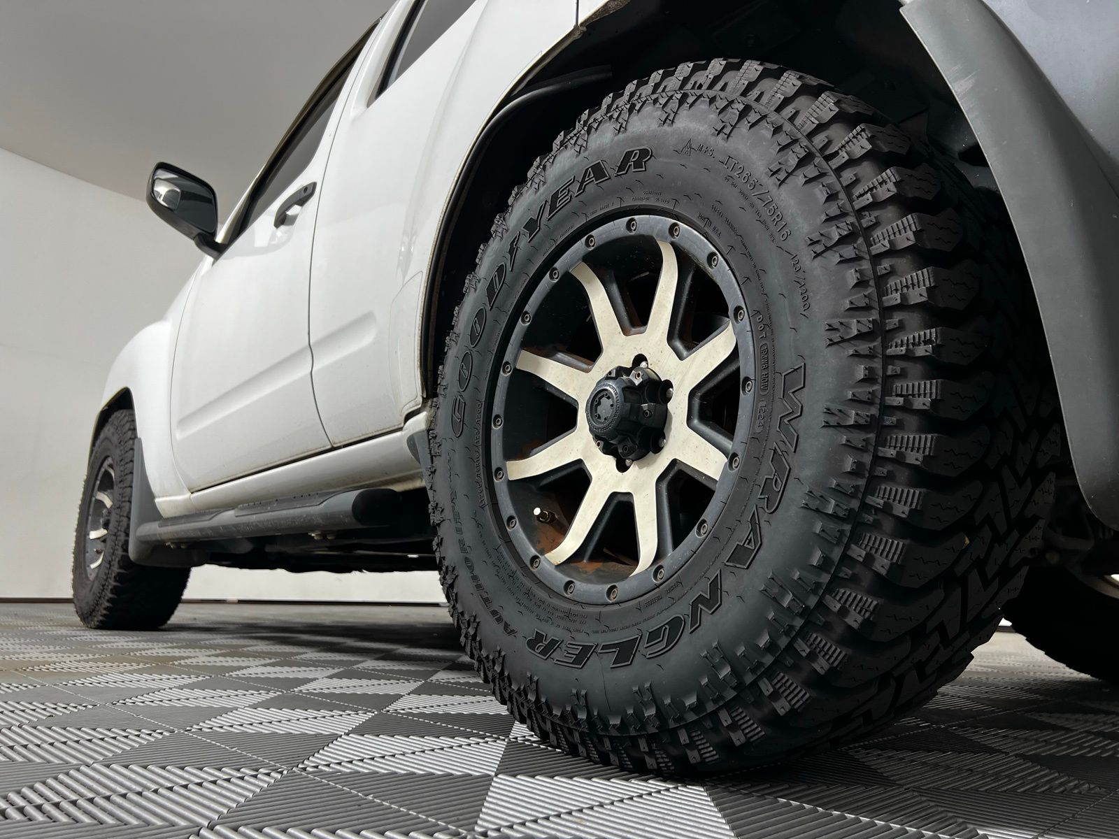 Thumbnail: 2011 Nissan Xterra - 9